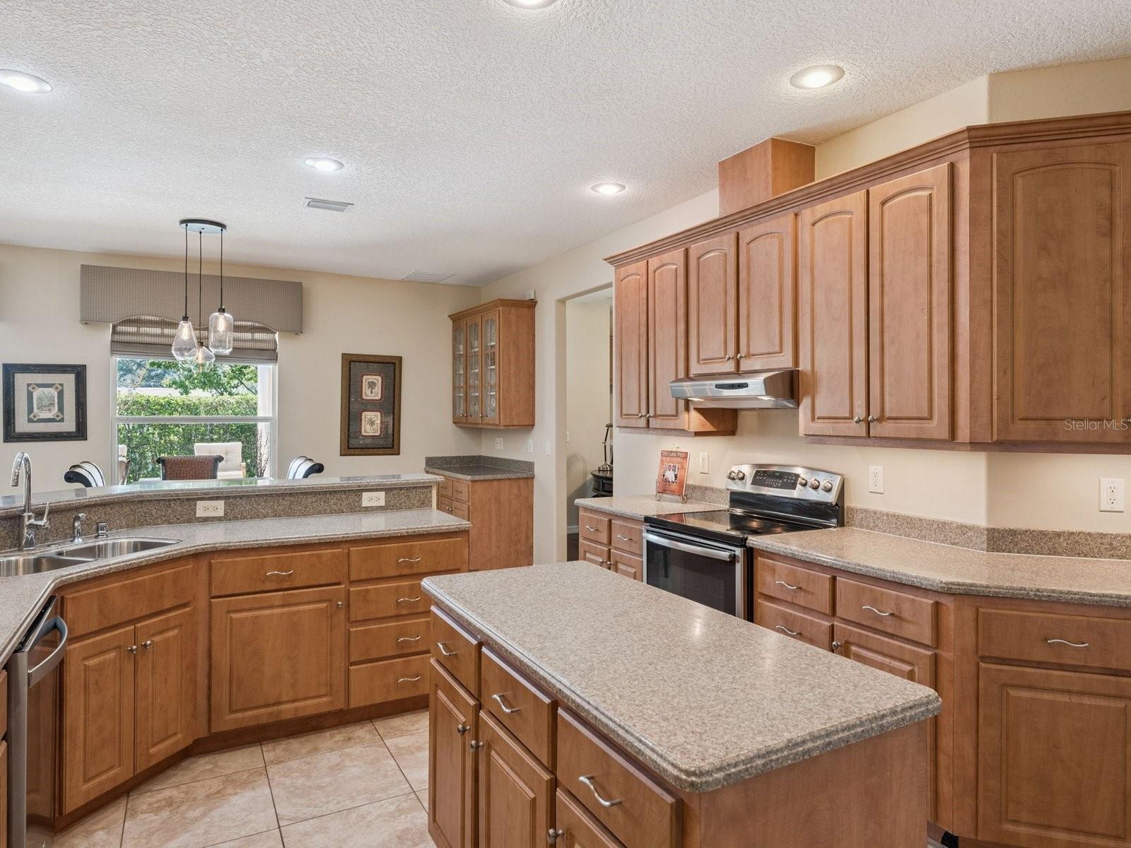 FLORA ESTATES - Residential