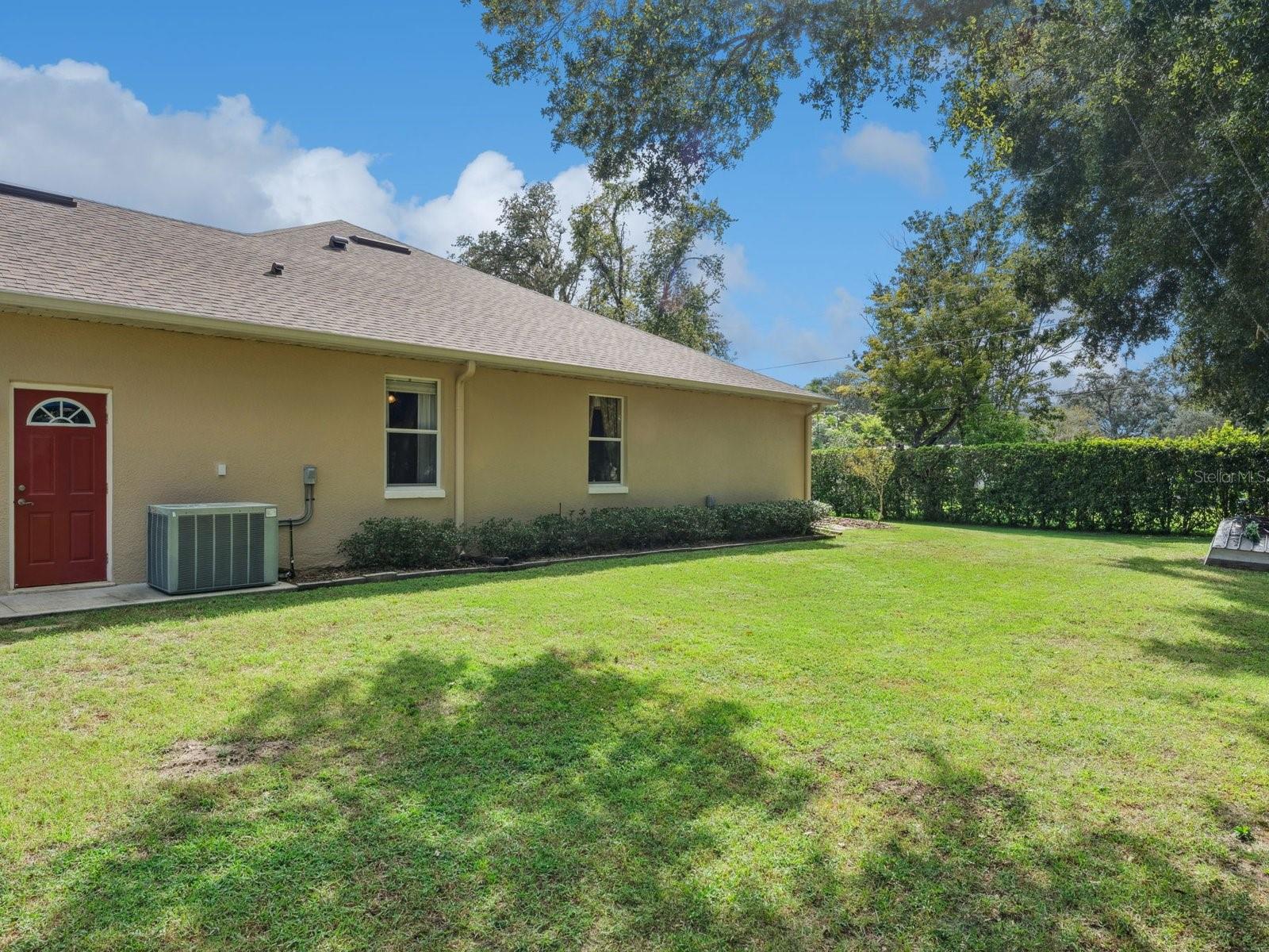 Casas a venda 3 - Jen Dantas 2676 FLORENCE STREET