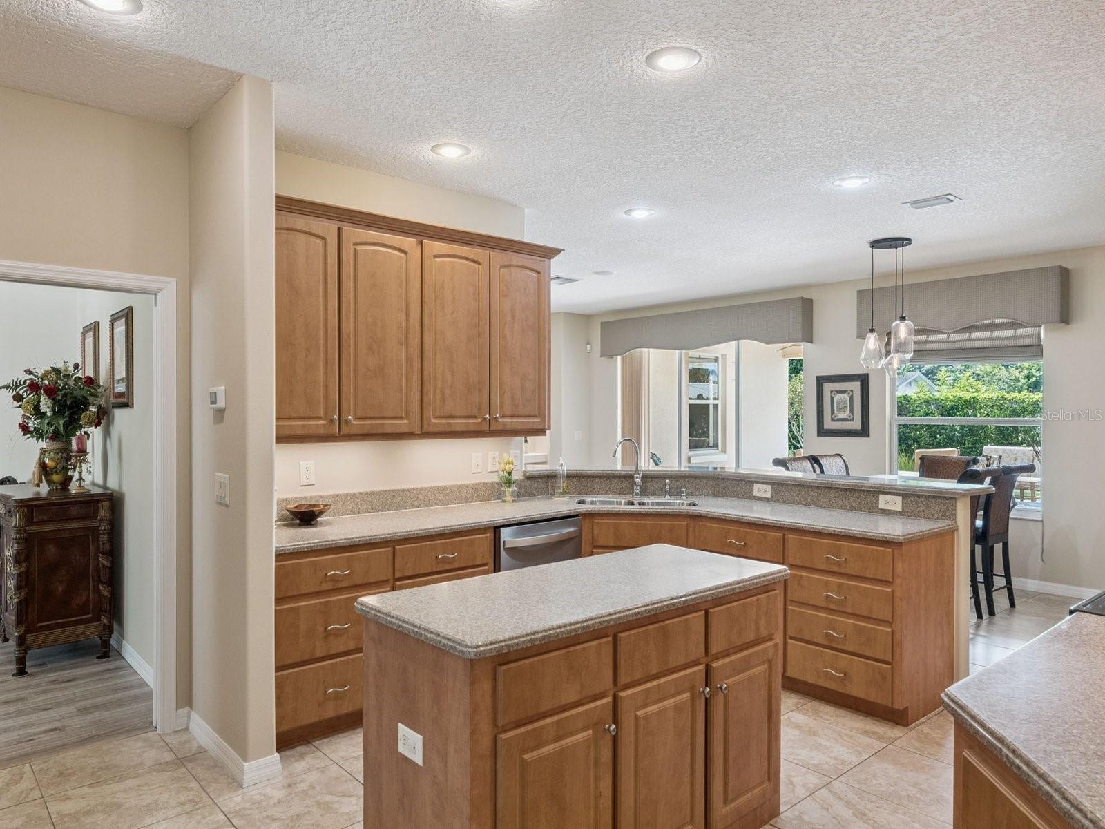 FLORA ESTATES - Residential