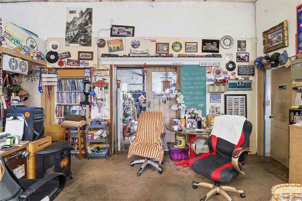 CHIEFLAND - Commercial Sale