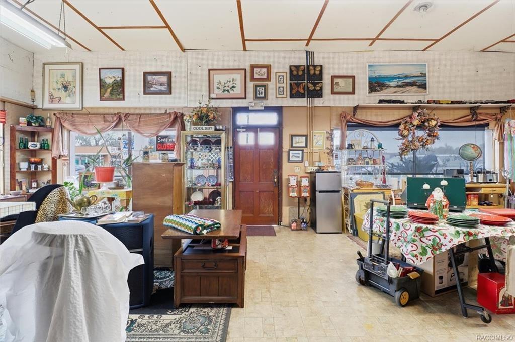 CHIEFLAND - Commercial Sale