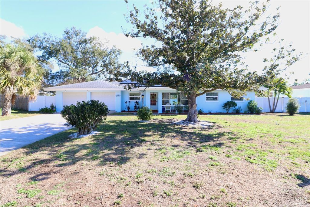 Photo of 1331 Dorothy Drive, Clearwater, FL 33764 (MLS # TB8463354)