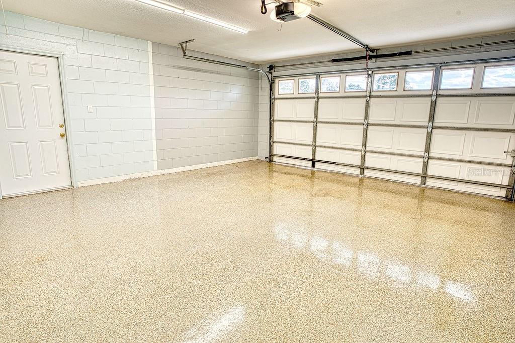 CROWN POINT SPGS - Residential