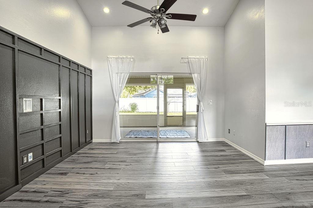 CROWN POINT SPGS - Residential