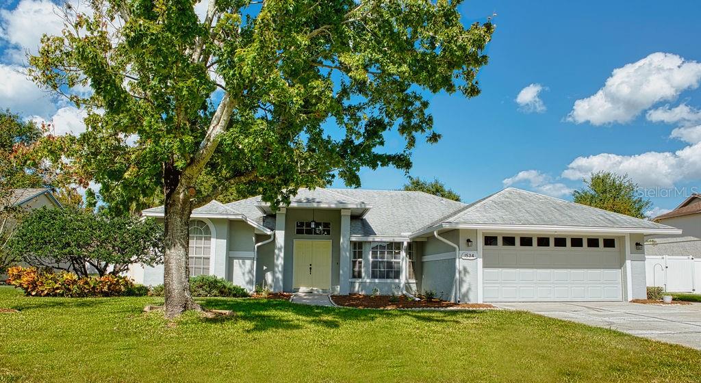 Welcome to this stunning updated 3-bedroom, 2-bath home located in one of Winter Garden’s desirable golf cart communities. Situated on an oversized 0.23-acre lot with a low HOA, this home combines comfort, style, and convenience in a perfect Florida setting.
Step through the double-door grand entry into a bright and open floor plan featuring vaulted ceilings, fresh interior paint, and new waterproof and water resistant flooring throughout. The formal living and dining rooms offer elegant entertaining spaces, while the family room features an updated wood-burning fireplace for cozy gatherings.
The newly renovated kitchen is a showstopper, boasting quartz countertops, freshly painted cabinets, and modern finishes.
Enjoy a split floor plan with a spacious primary suite that offers a private retreat. The luxurious ensuite bathroom has been completely renovated, featuring a new shower, vanities, and fixtures for a spa-like feel.
Additional highlights include: New A/C unit, Updated Kitchen and Bathroom plumbing, Epoxy-finished garage flooring, New light fixtures and smoke detectors throughout, carbon monoxide detector in the kitchen.
Outside, you’ll find plenty of space to relax or entertain on your large lot, with mature landscaping and room for outdoor fun.
Ideally located near top-rated schools, the West Orange Trail, Historic Downtown Winter Garden, and Winter Garden Village, this home offers easy access to SR-429 and the Florida Turnpike—putting shopping, dining, and entertainment just minutes away.
Move-in ready and beautifully updated, this home has it all!