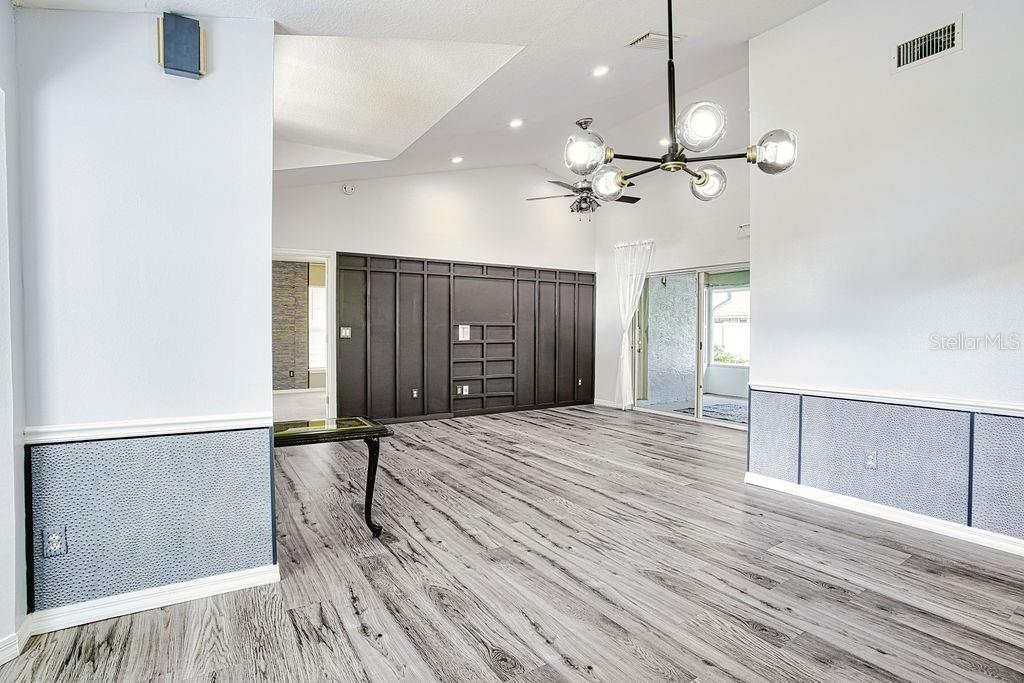 CROWN POINT SPGS - Residential