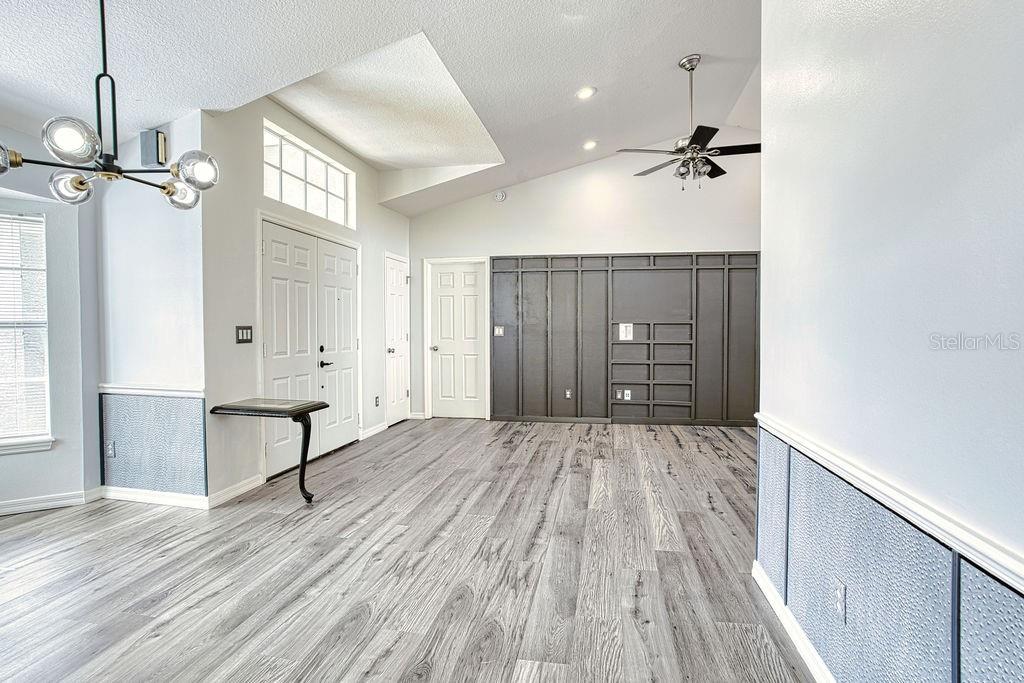 CROWN POINT SPGS - Residential