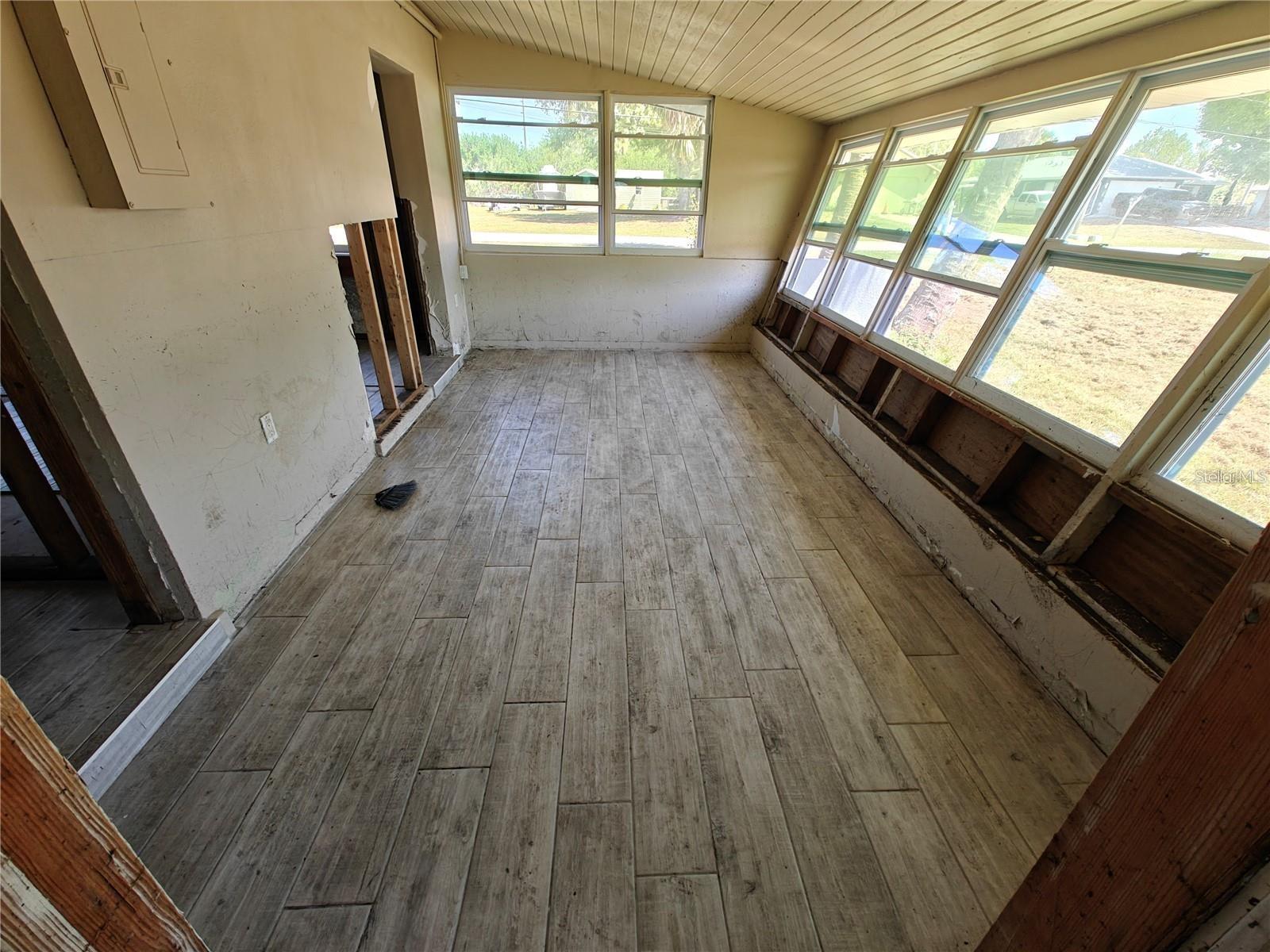 SUNCOAST - Residential