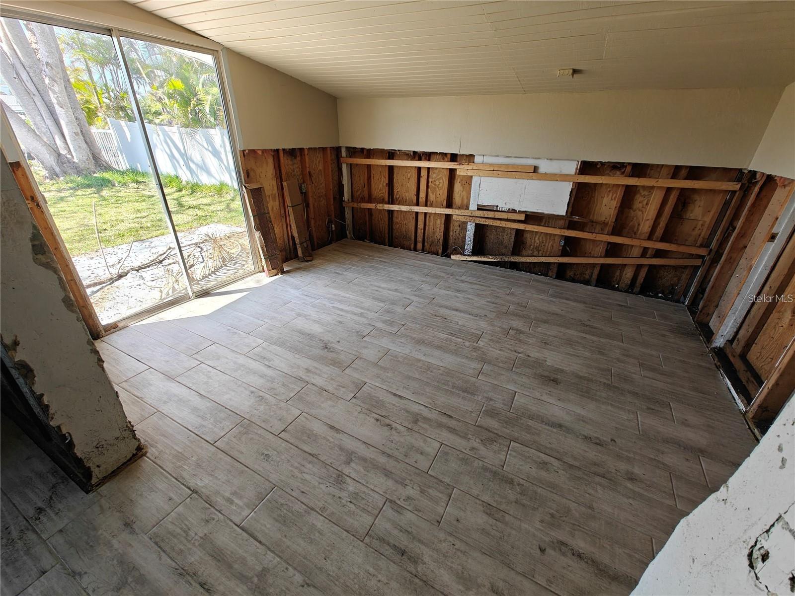 SUNCOAST - Residential