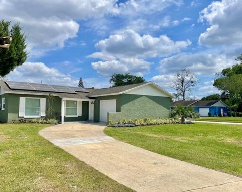 Photo of 714 West Court, Longwood, FL 32750 (MLS # O6349395)
