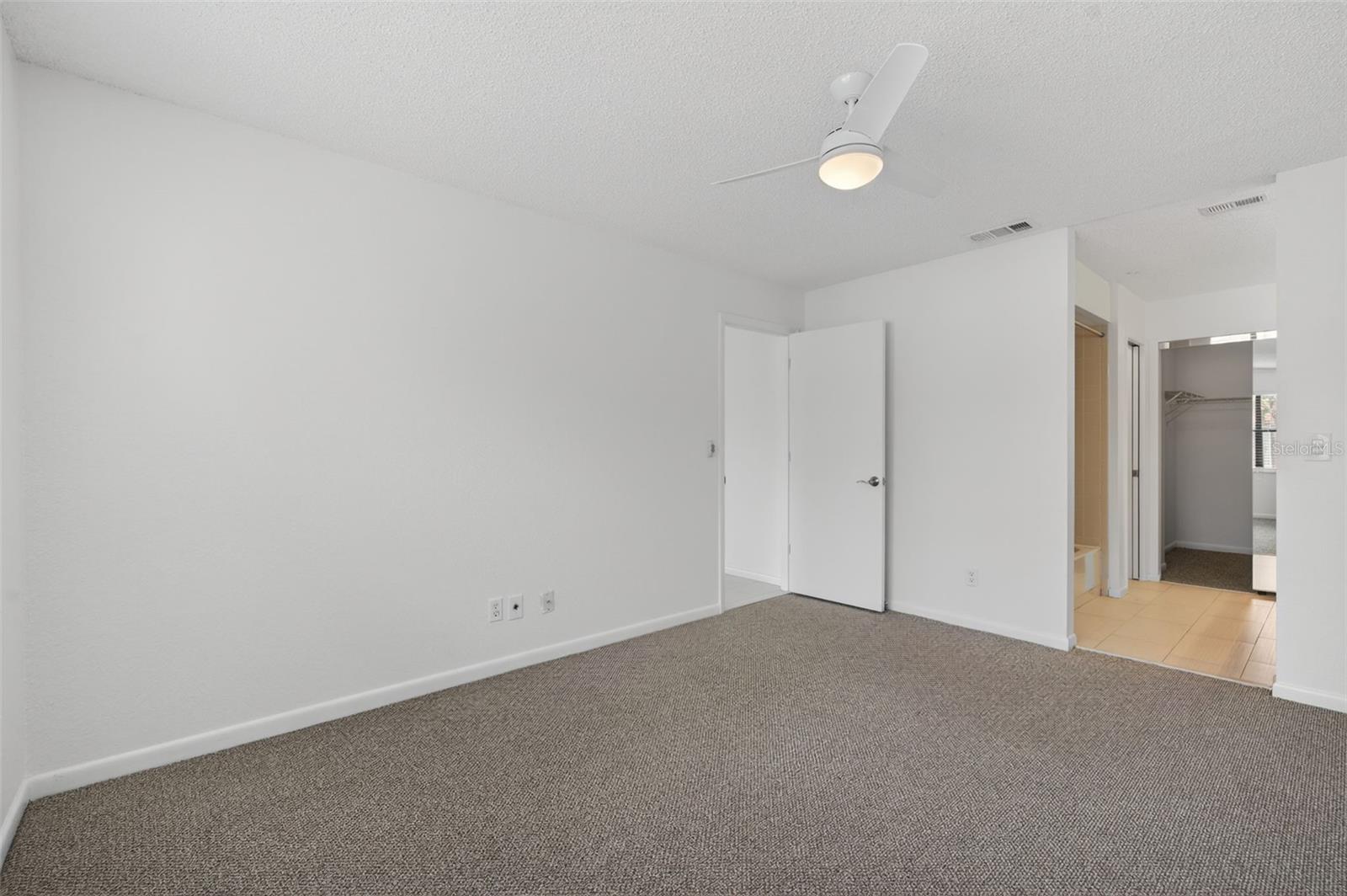 PLAZA VILLAS ONE CONDO - Residential Lease