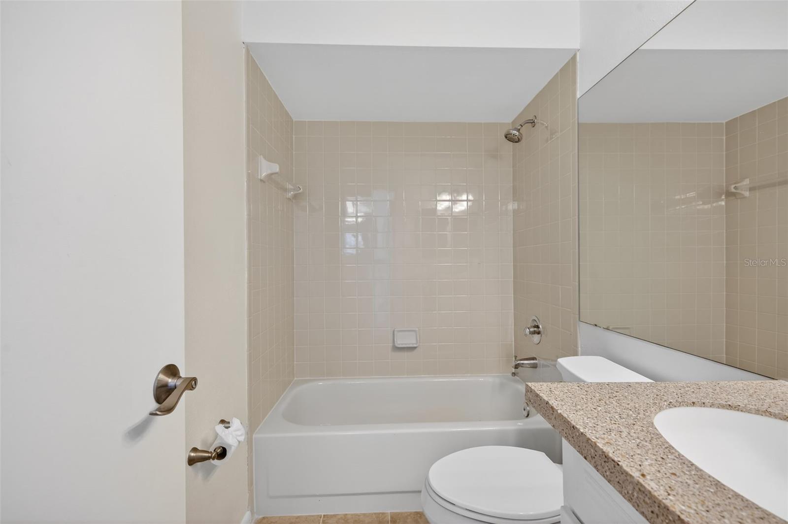 PLAZA VILLAS ONE CONDO - Residential Lease