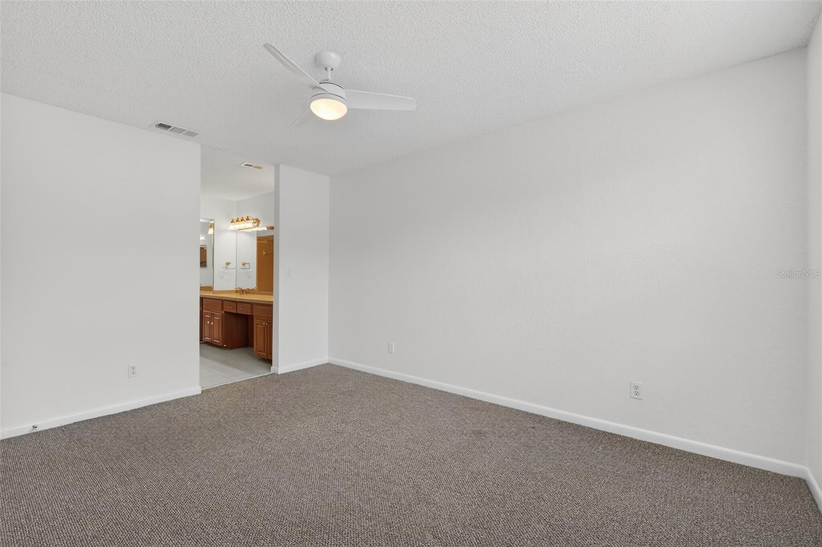 PLAZA VILLAS ONE CONDO - Residential Lease