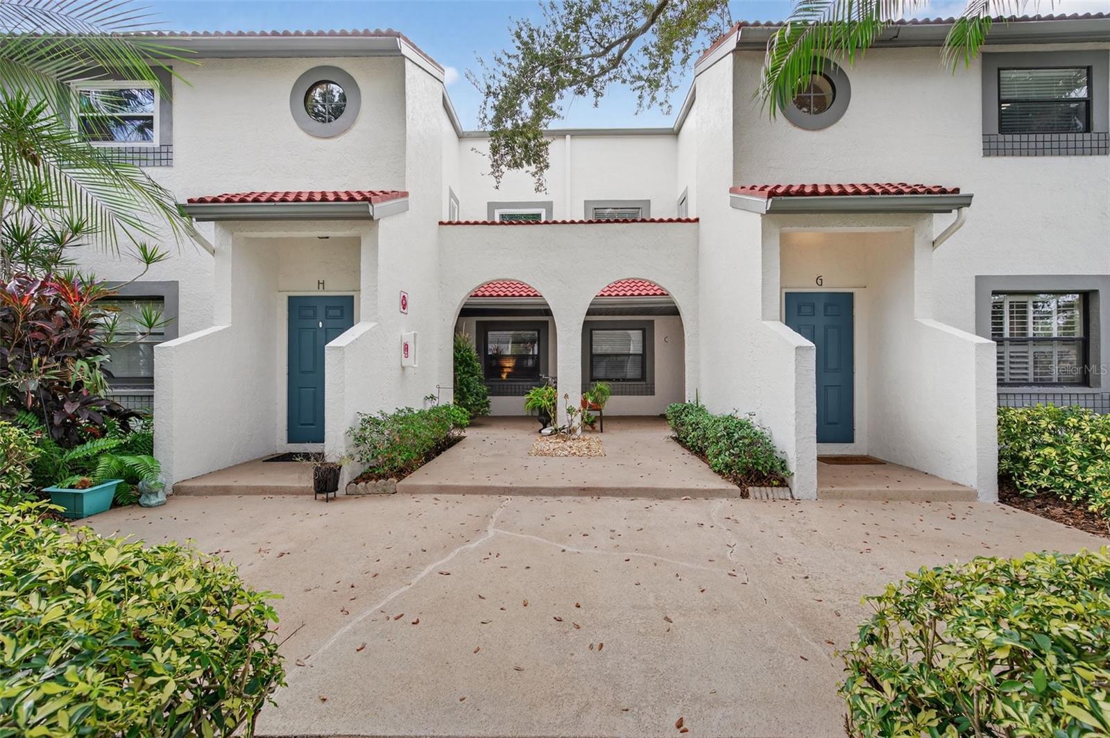 PLAZA VILLAS ONE CONDO - Residential Lease