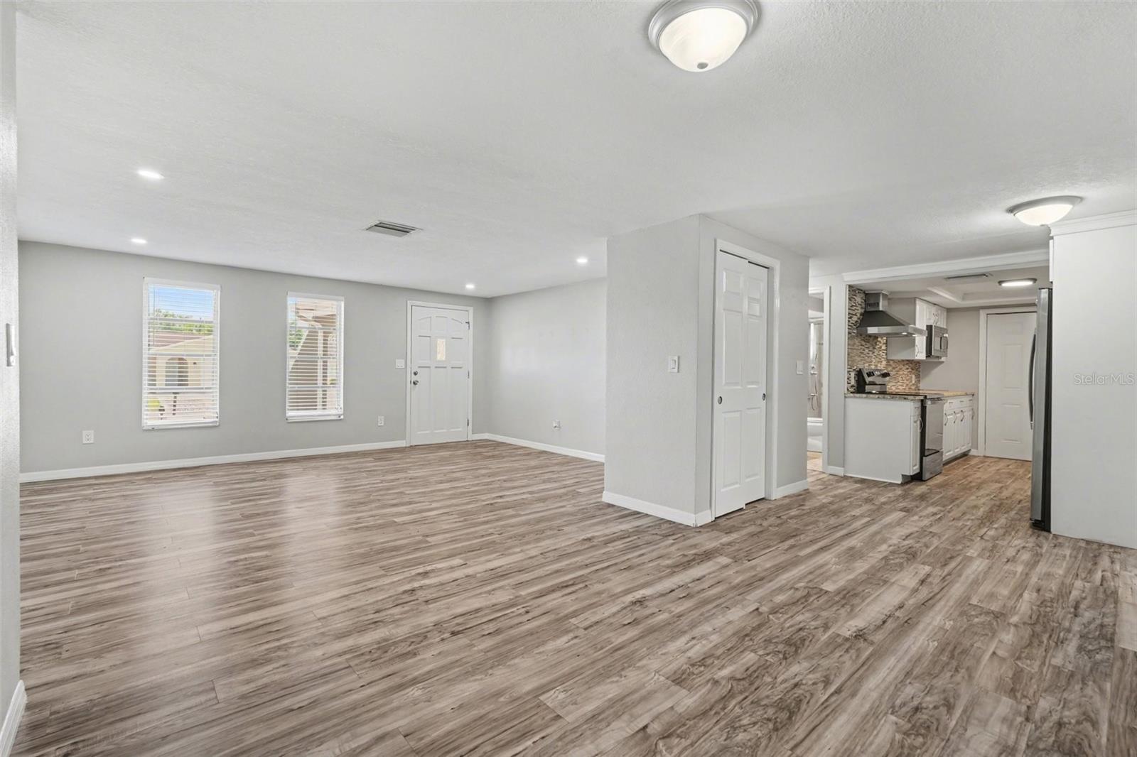 HILLANDALE - Residential