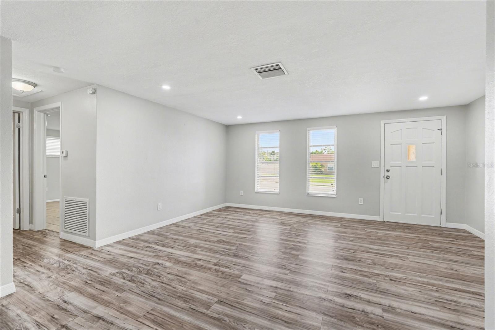 HILLANDALE - Residential