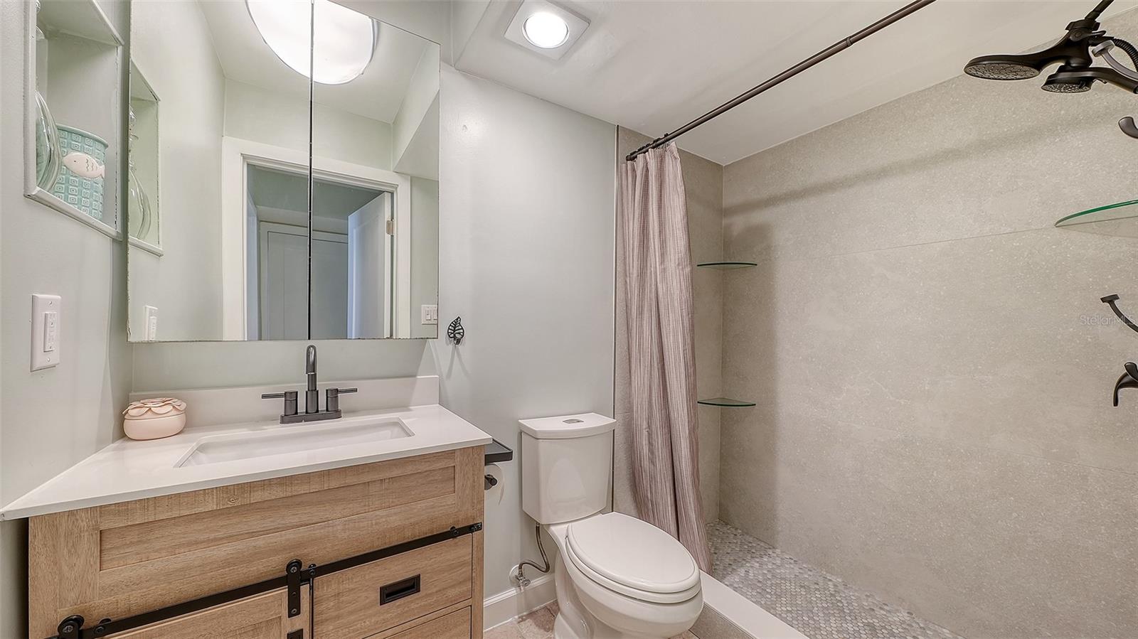 SANDY COVE III - Residential