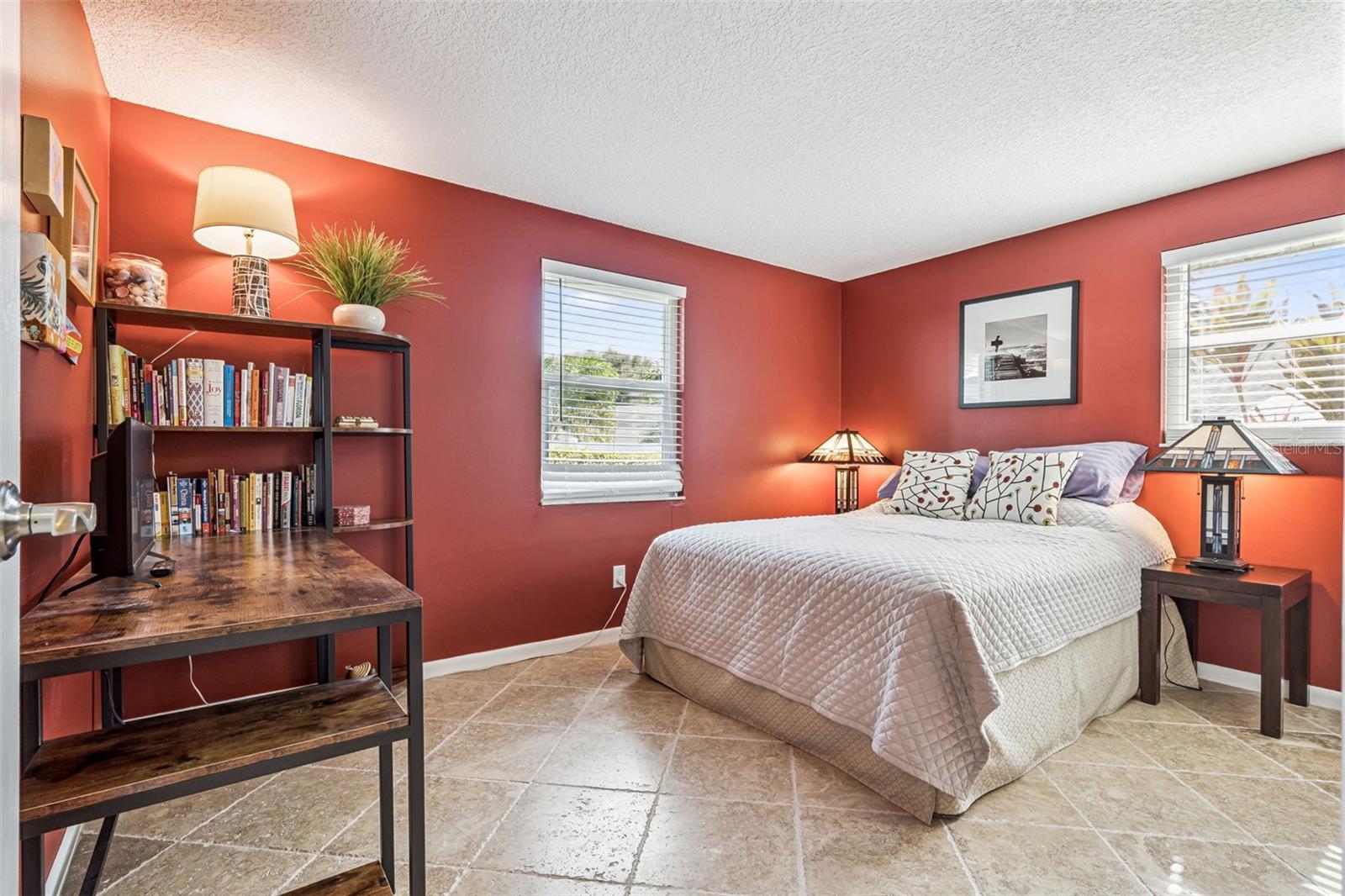 SHADY OAKS - Residential