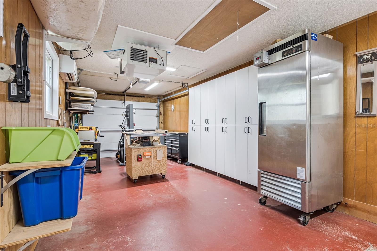 SHADY OAKS - Residential