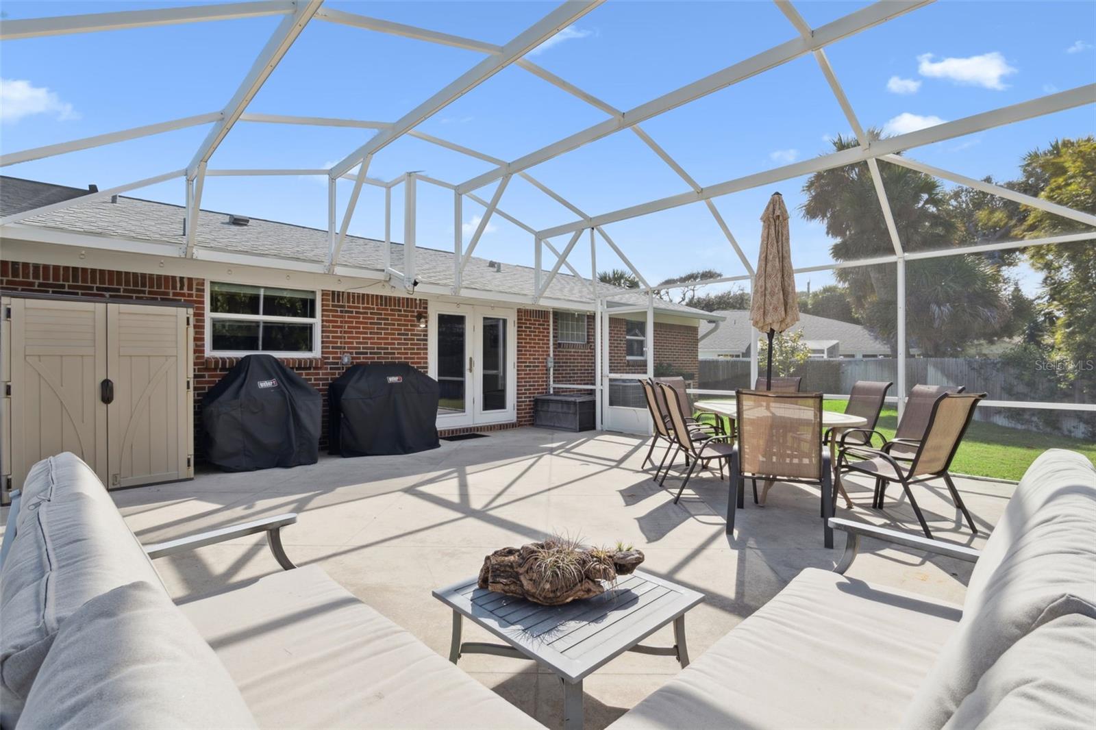 SHADY OAKS - Residential