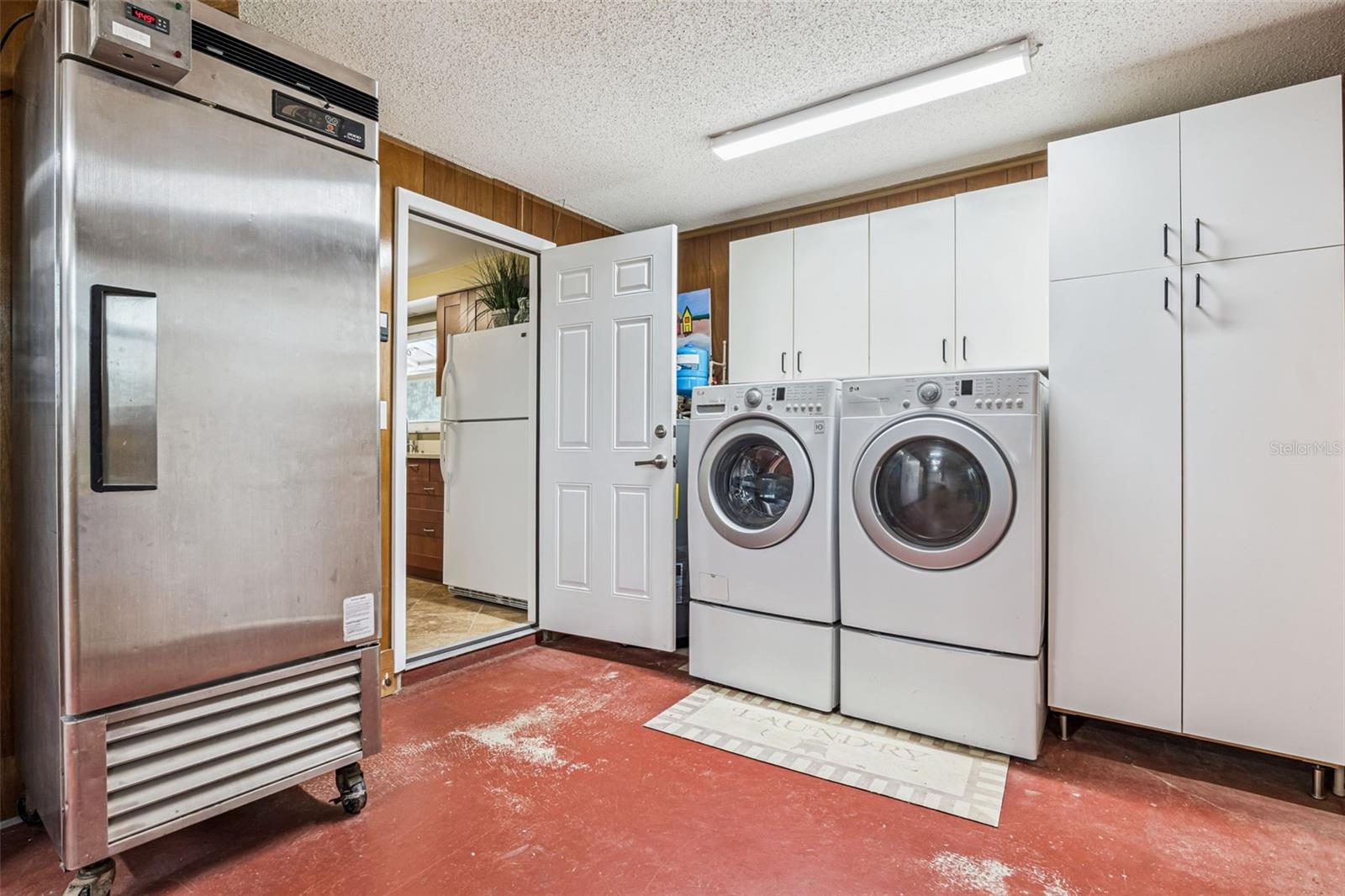 SHADY OAKS - Residential