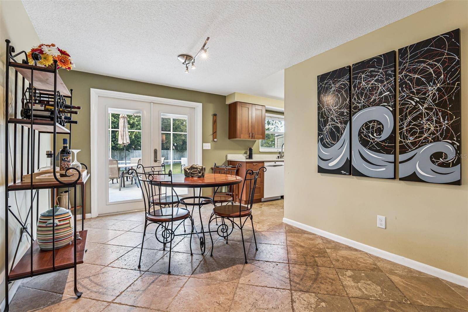 SHADY OAKS - Residential