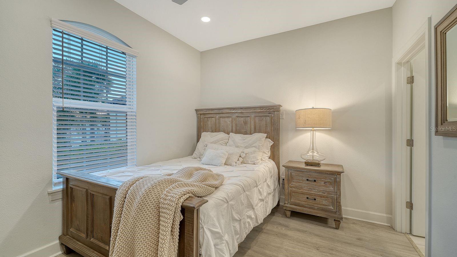 AZARIO ESPLANADE PH II SUBPH C-O - Residential