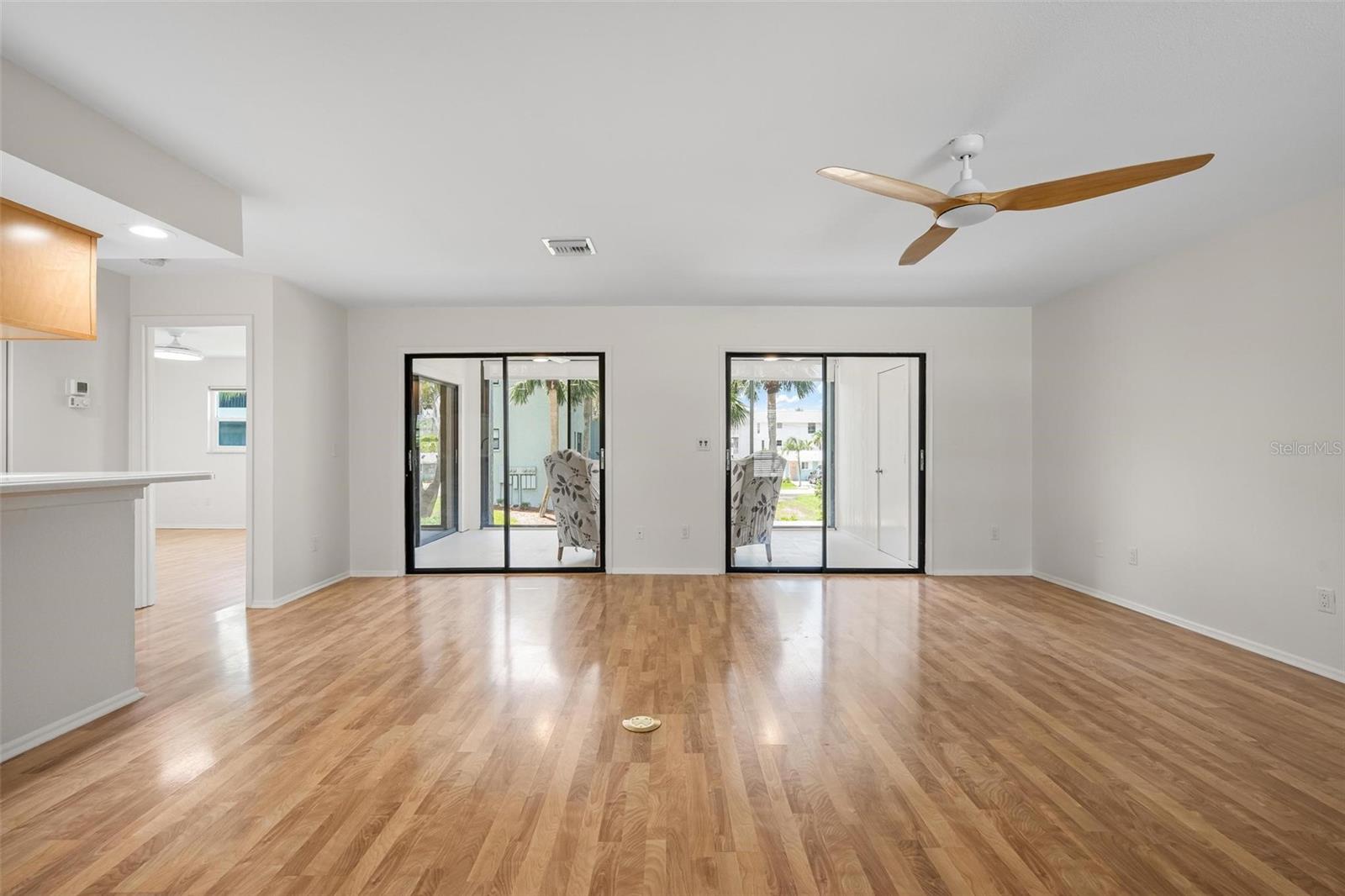 ISLAND VILLAGE - Residential