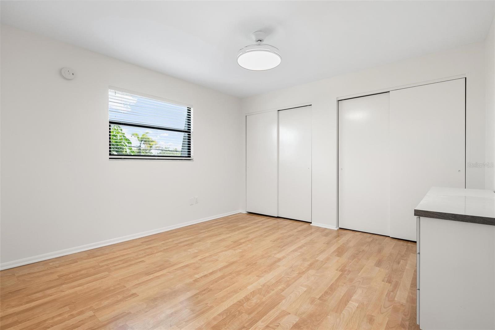 ISLAND VILLAGE - Residential