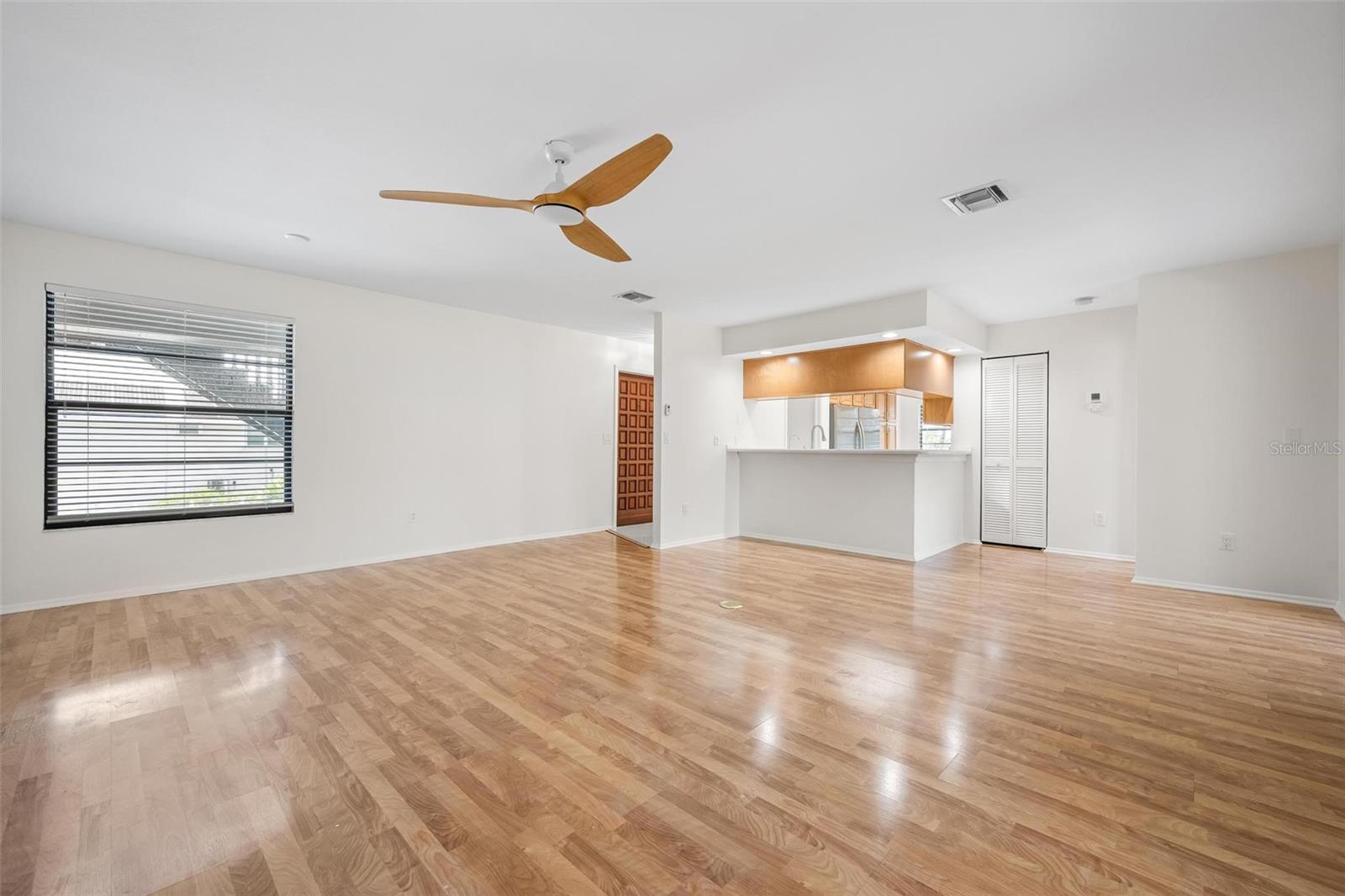 ISLAND VILLAGE - Residential