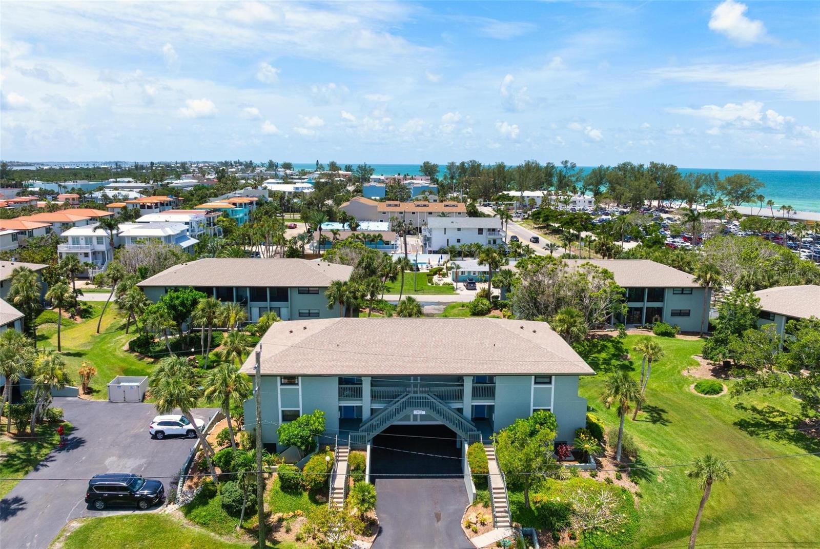 ISLAND VILLAGE - Residential