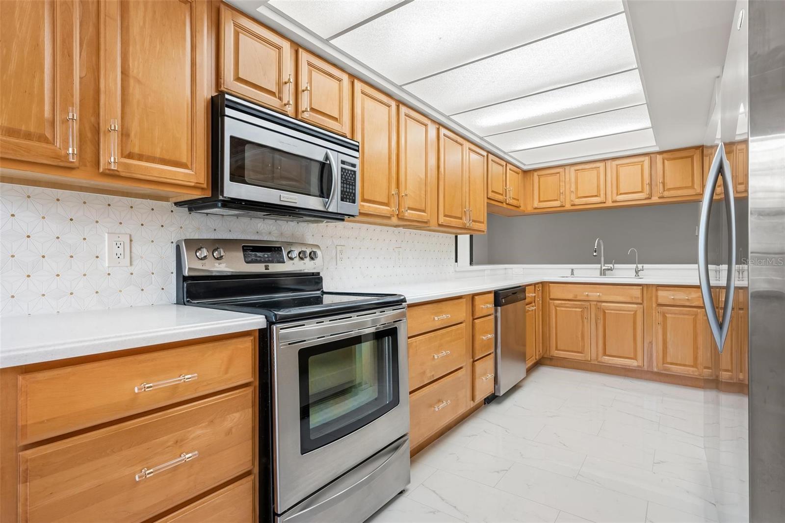 ISLAND VILLAGE - Residential