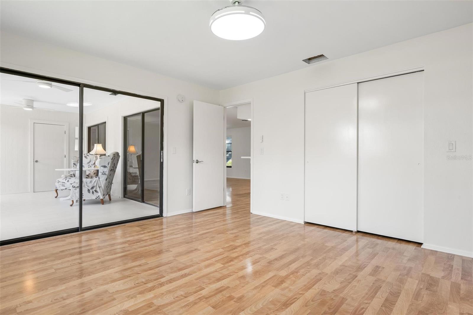 ISLAND VILLAGE - Residential