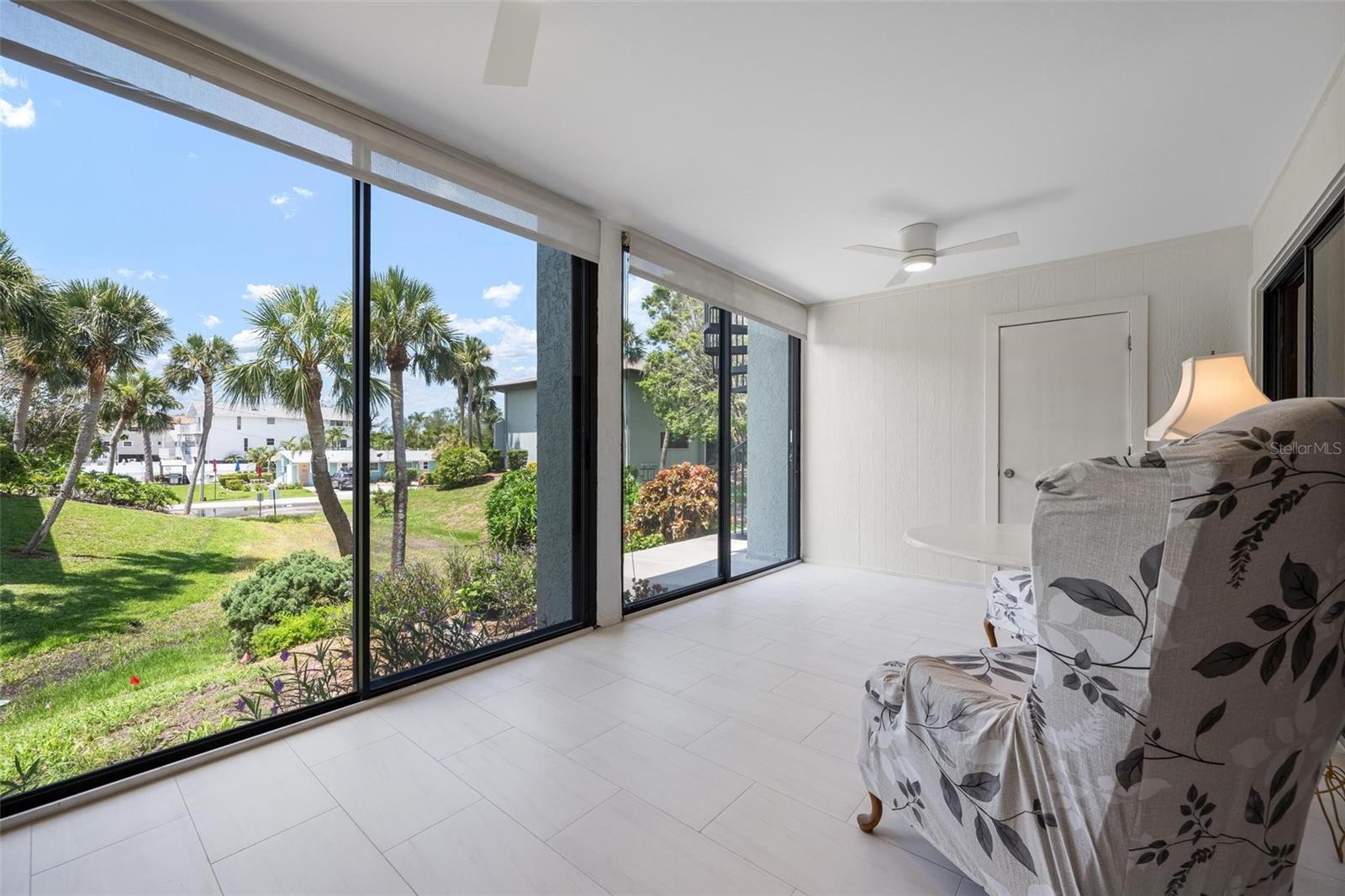 ISLAND VILLAGE - Residential