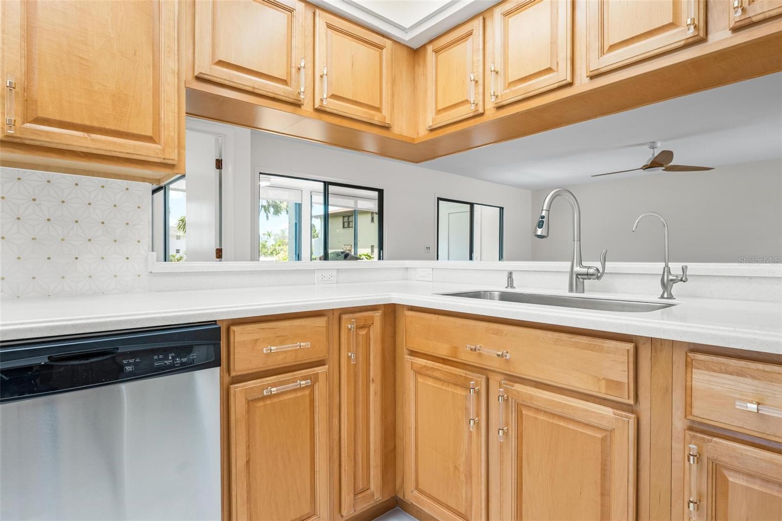 ISLAND VILLAGE - Residential