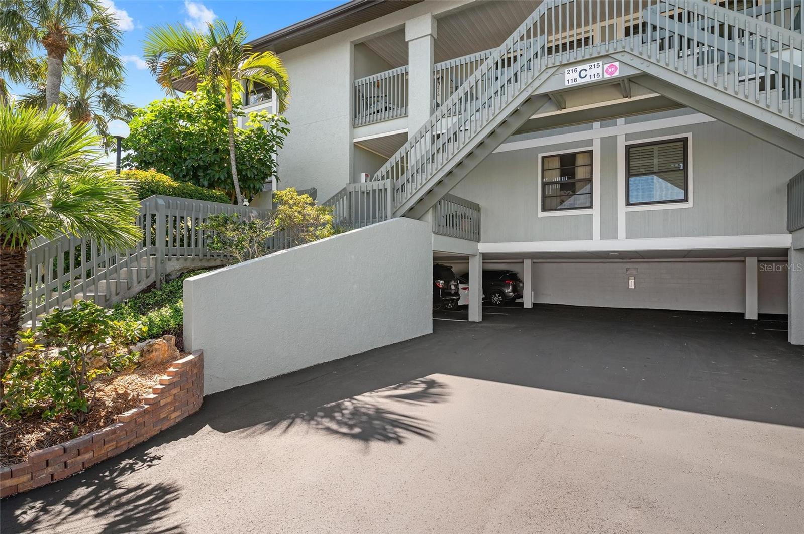 ISLAND VILLAGE - Residential