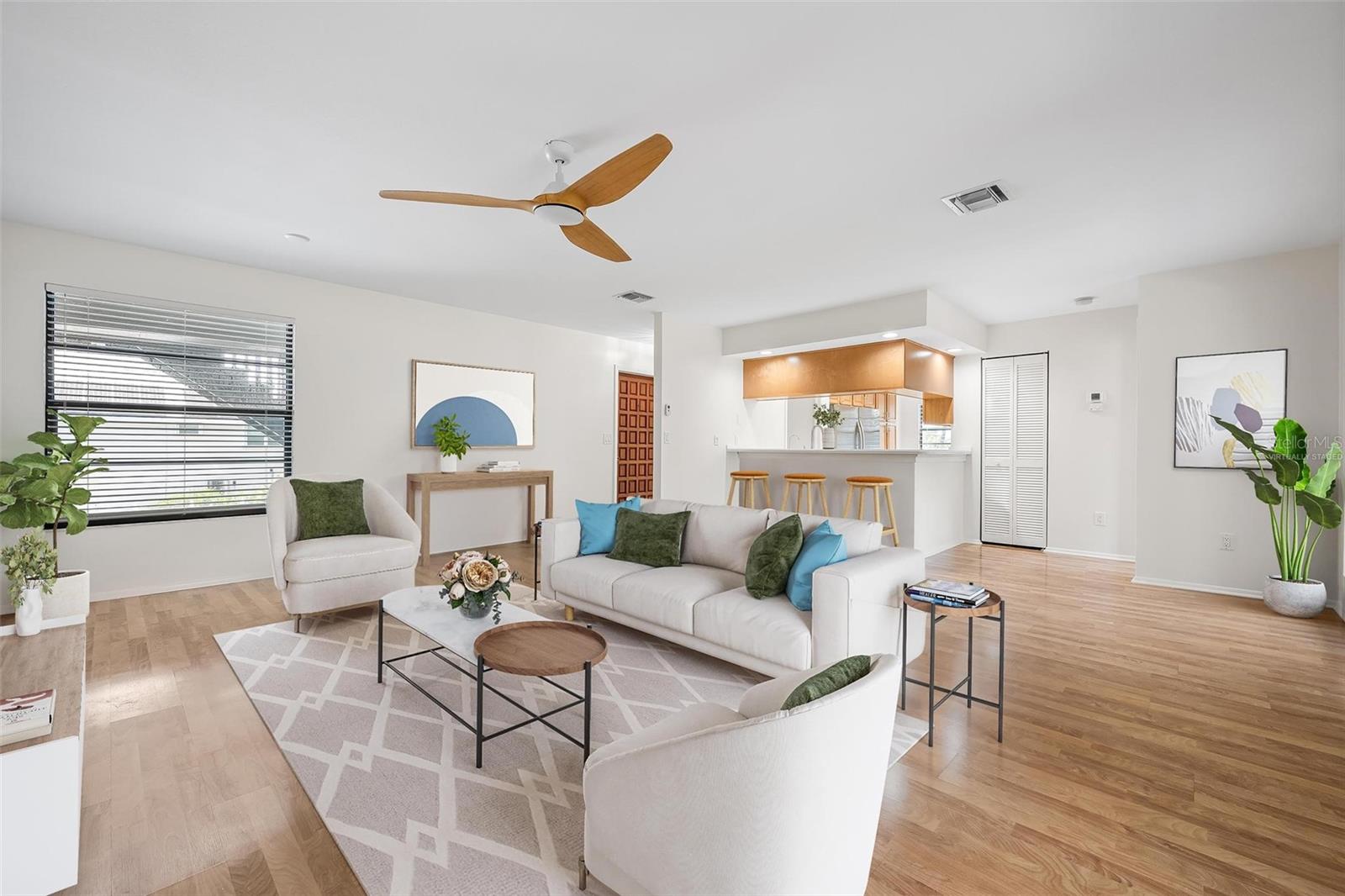 ISLAND VILLAGE - Residential