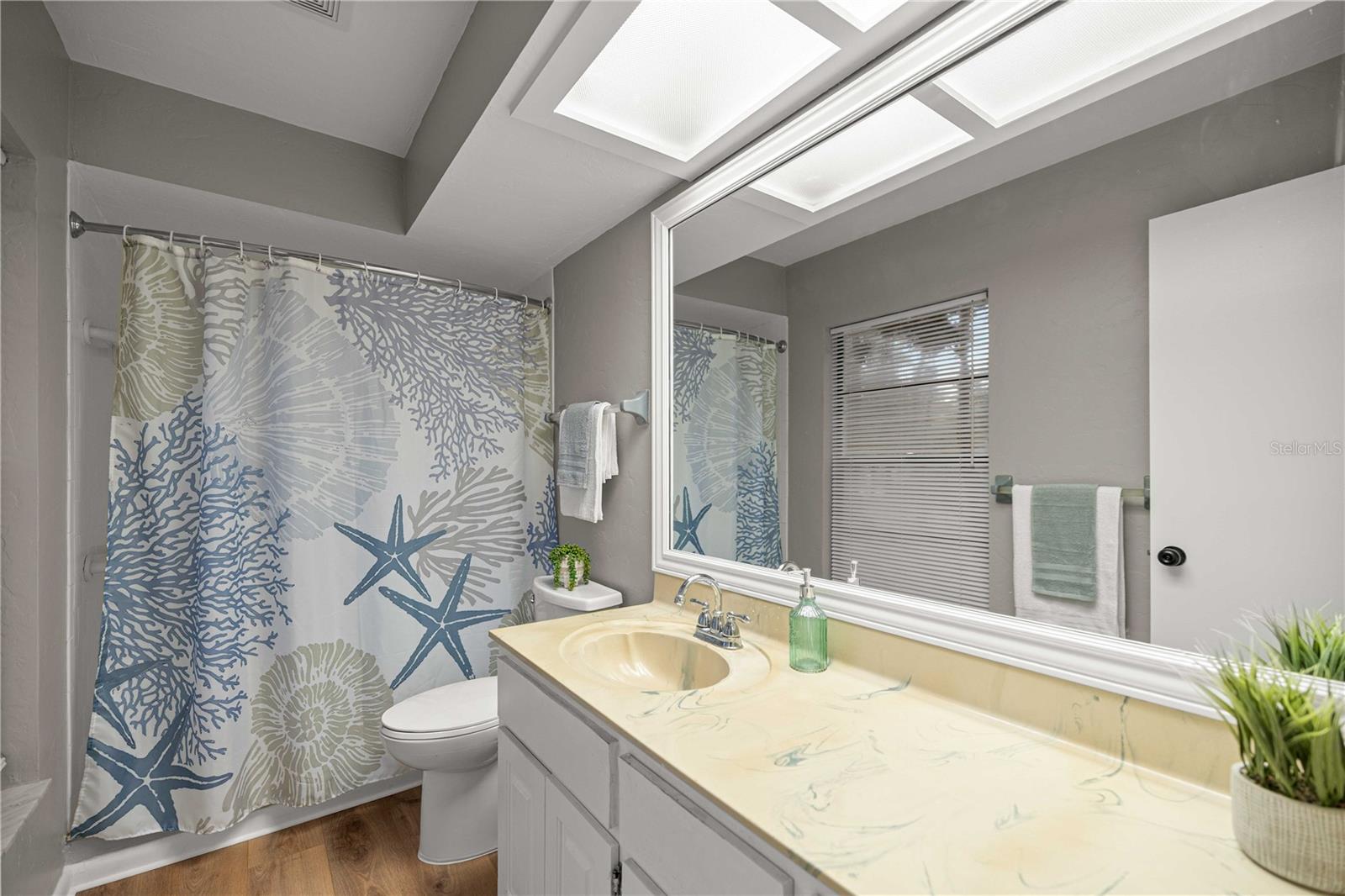 RAINBOW SPGS 04 REP - Residential