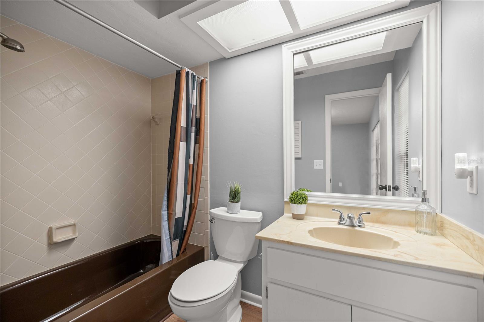 RAINBOW SPGS 04 REP - Residential