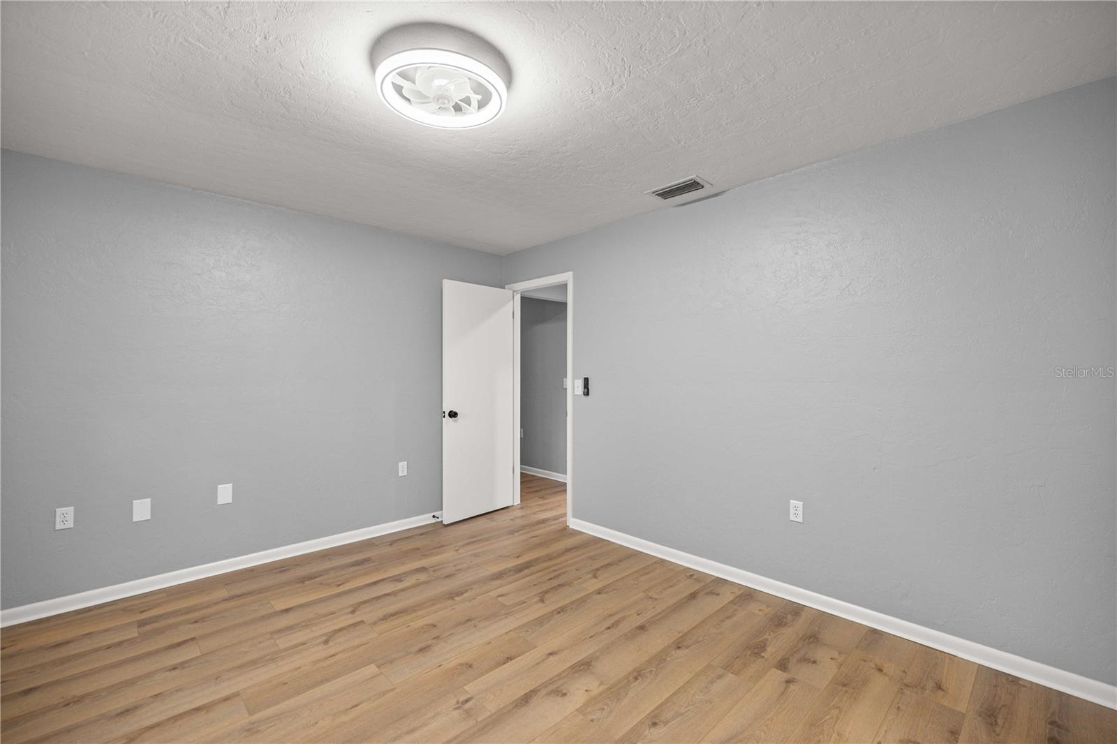 RAINBOW SPGS 04 REP - Residential