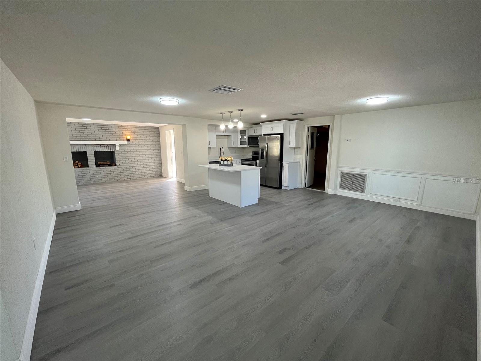 3314 COLUMBUS DRIVE