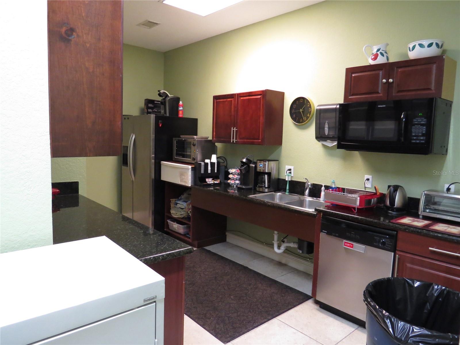 BROADWAY PROMENADE - Residential