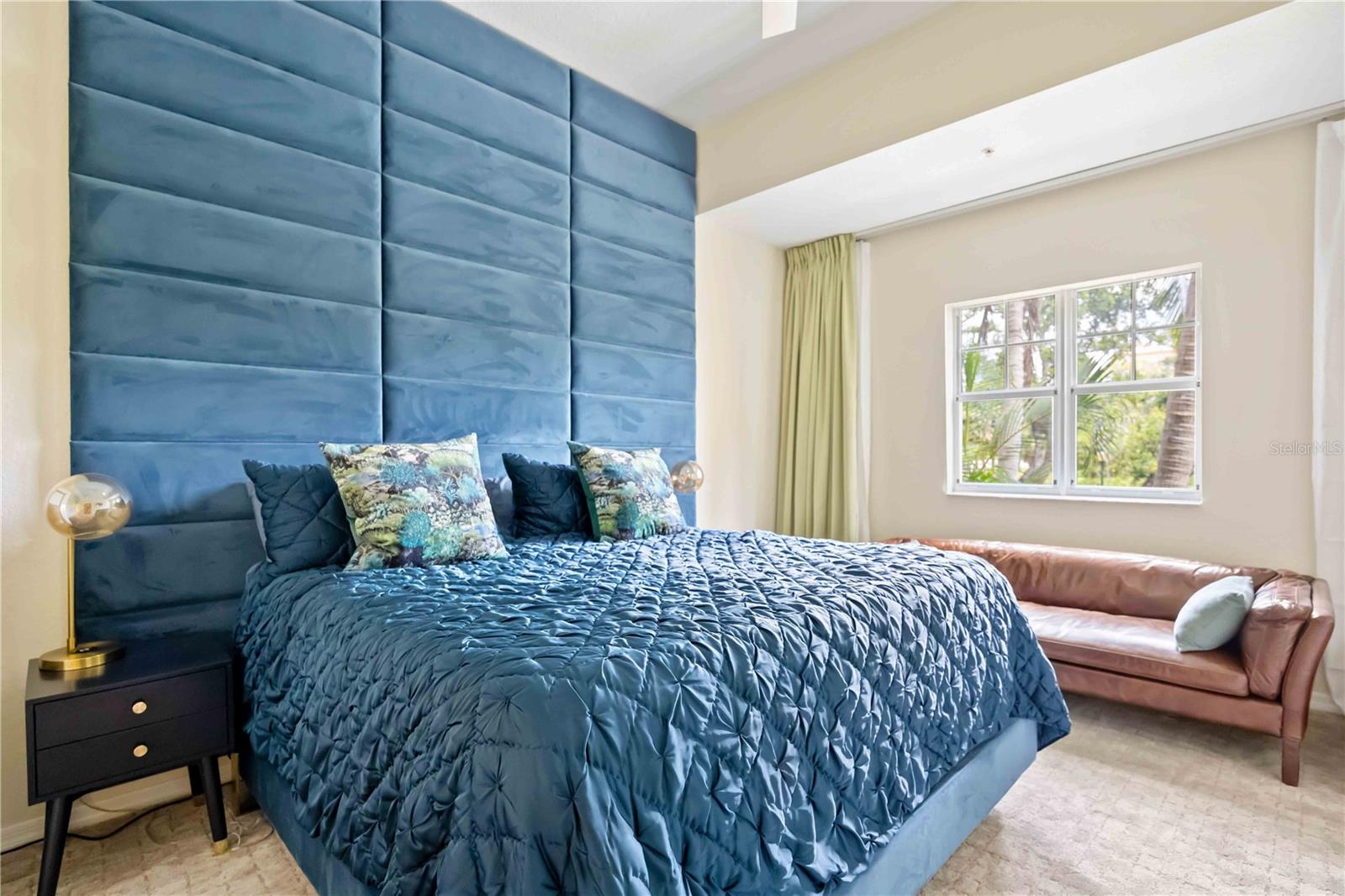 BROADWAY PROMENADE - Residential