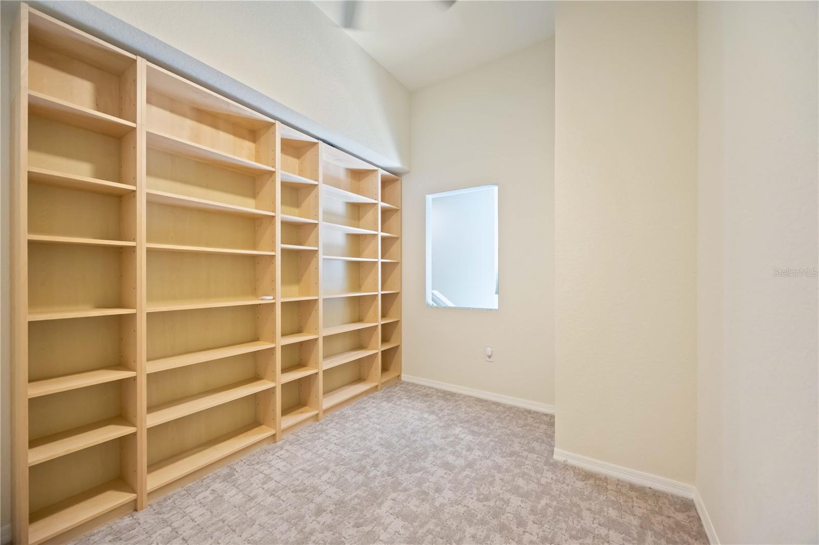 BROADWAY PROMENADE - Residential