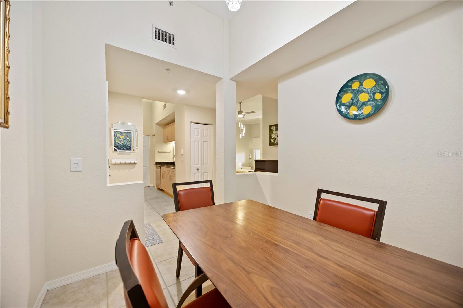 BROADWAY PROMENADE - Residential