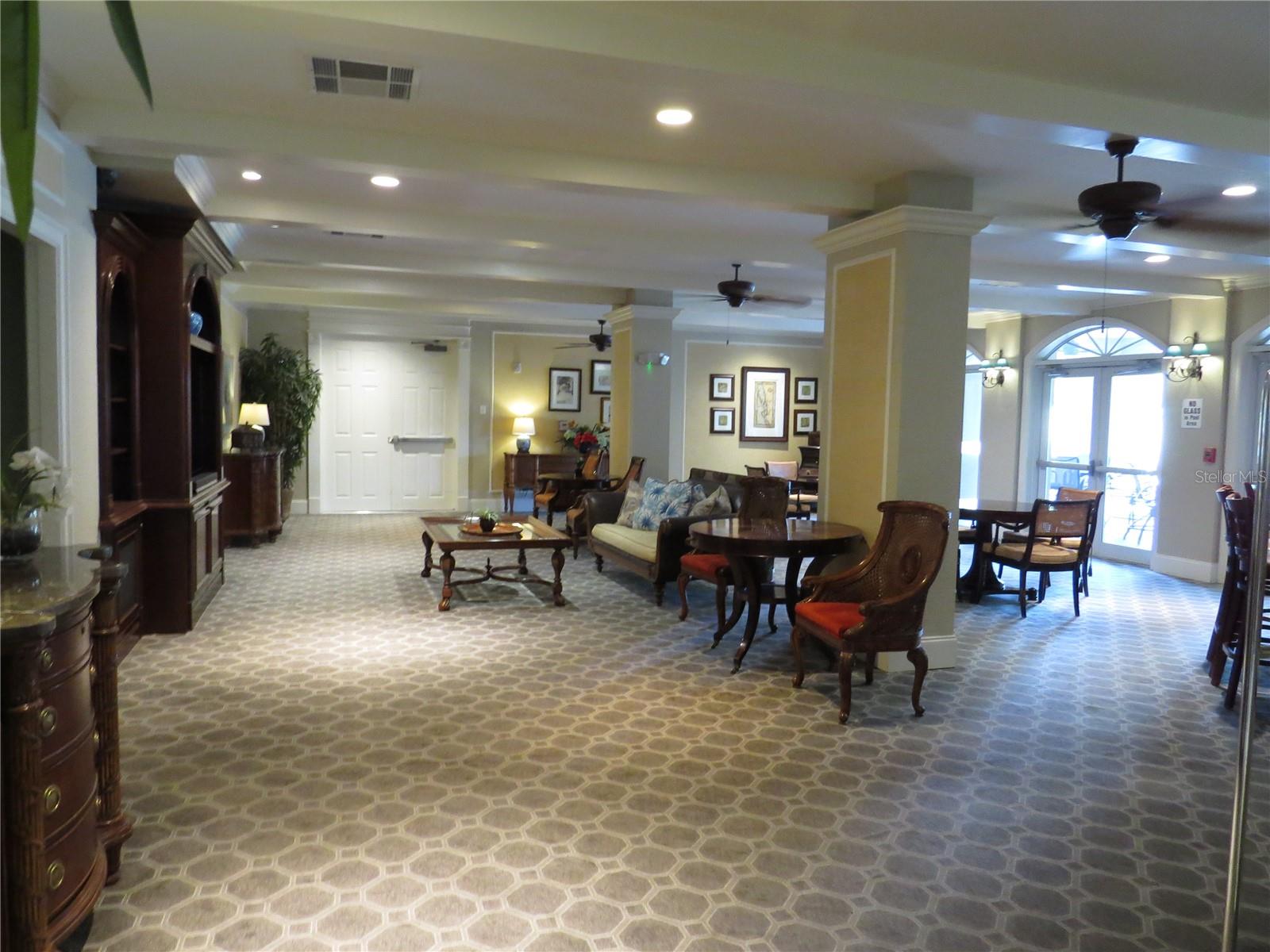 BROADWAY PROMENADE - Residential