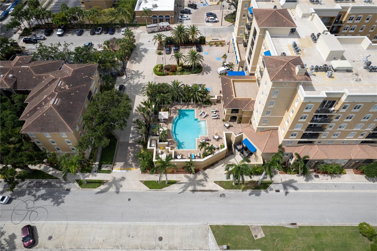 BROADWAY PROMENADE - Residential