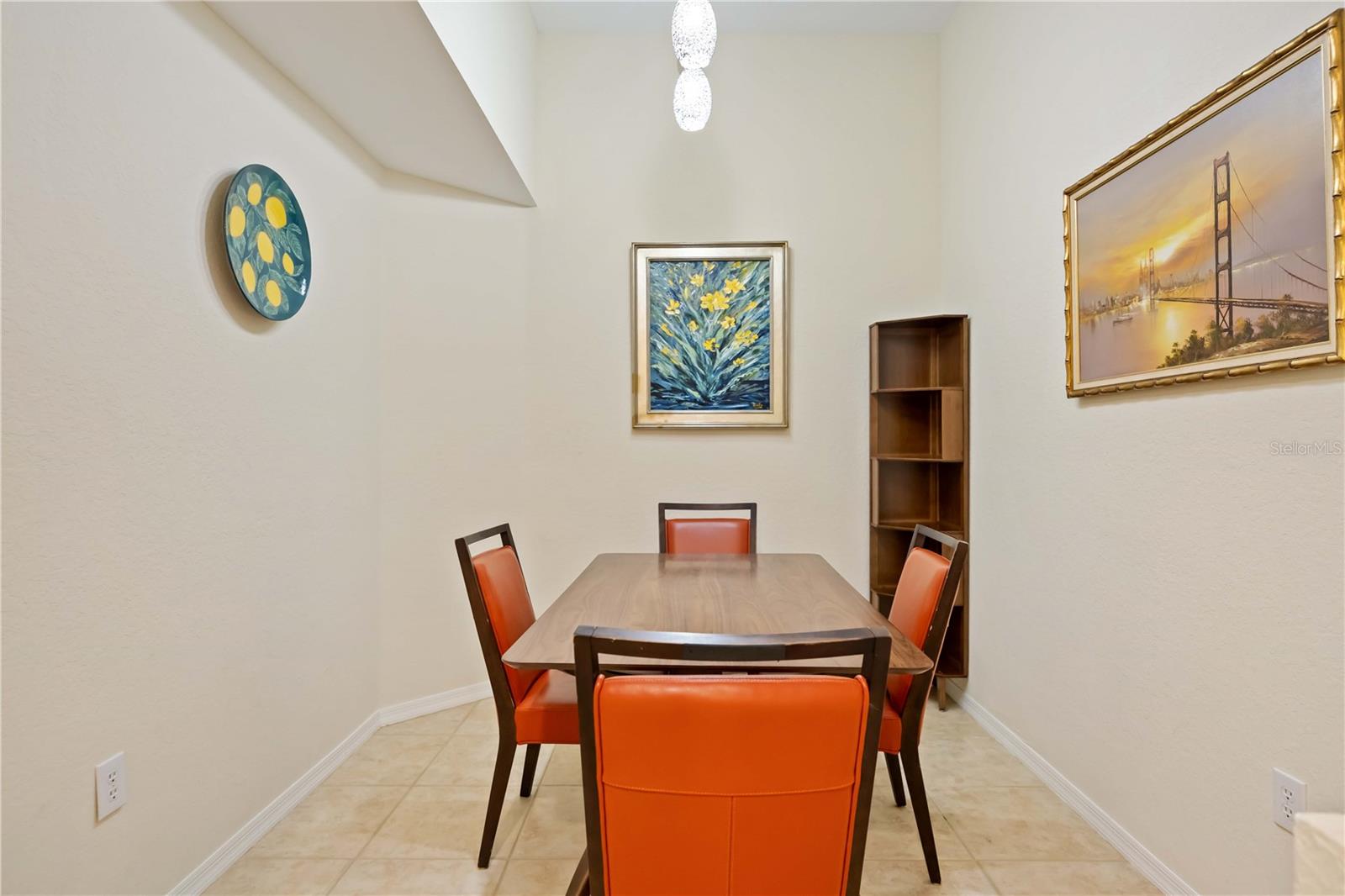 BROADWAY PROMENADE - Residential