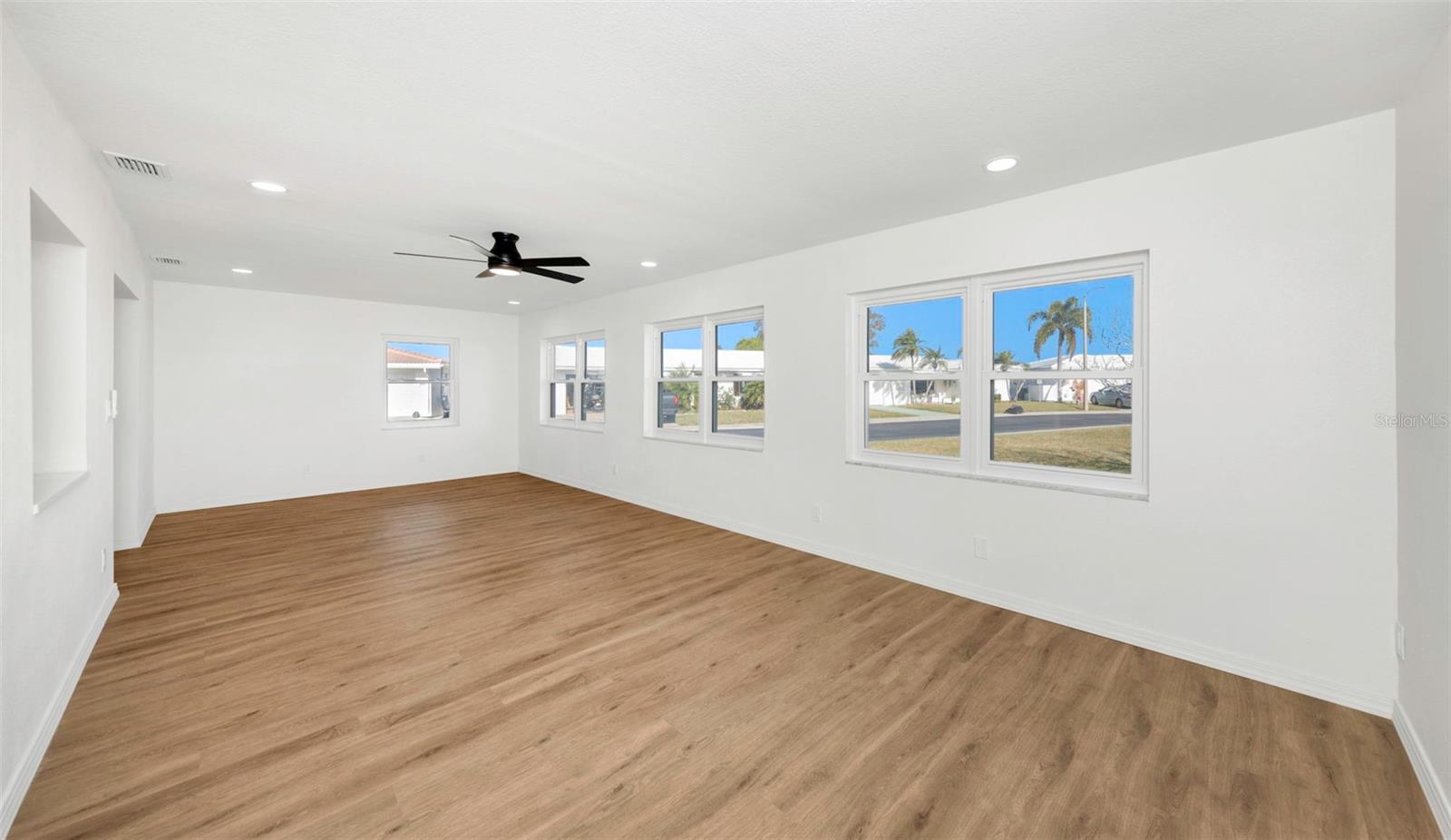 MAINLANDS OF TAMARAC BY THE GULF UNIT 4 CONDO - Residential