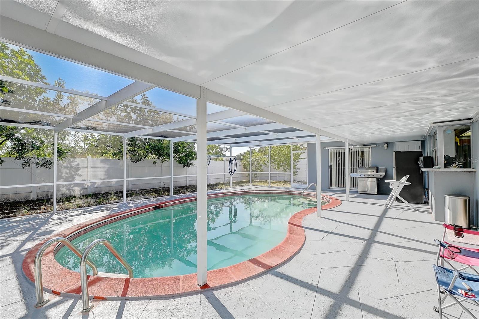 COUNTRY CLUB ESTATES - Residential